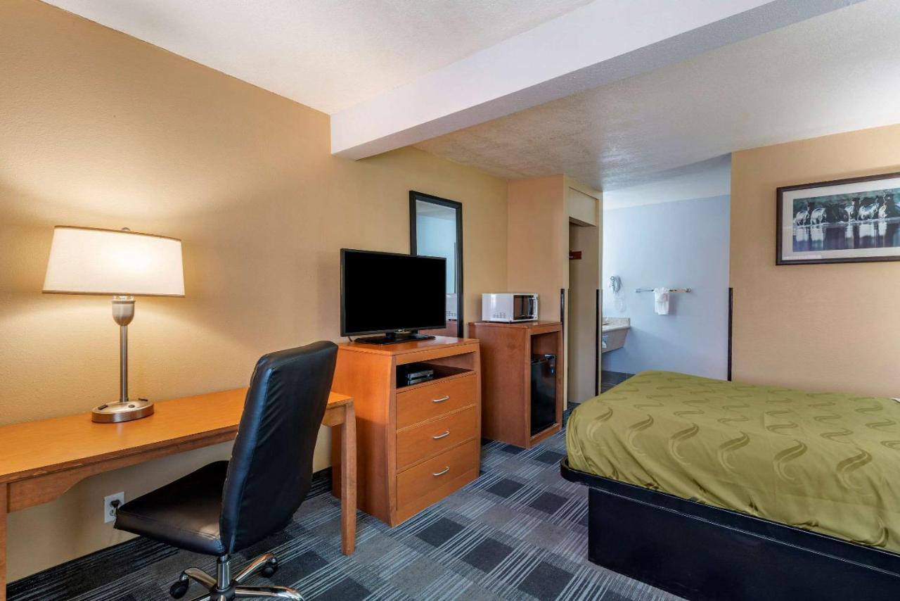 Quality Inn 3*